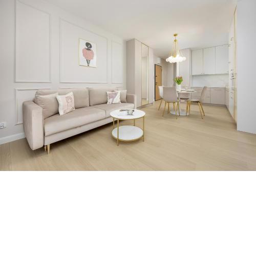 Stylish Apartment with Balcony 7th Floor by Noclegi Renters