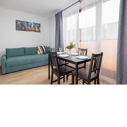 Stylish Apartment with Balcony & Parking Cracow by Noclegi Renters