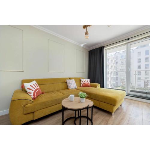 Stylish Apartment with Balcony & Parking Old Town Gdańsk by Noclegi Renters