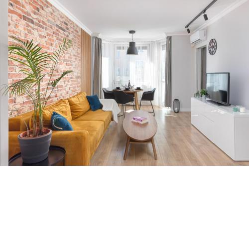 Stylish Apartment with Stunning City View near Browary Warszawskie WWA8