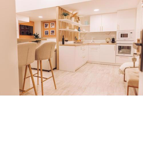 Stylish Apartments at Ruin Pub District