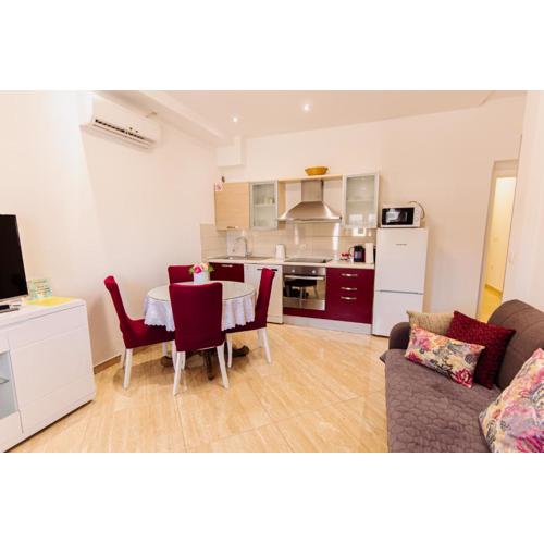 Stylish apt Marta, private parking,BBQ in Stobreč