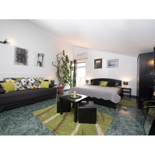 Stylish Lovran Sea View Apartments - Studio Apartment with Balcony and Sea View