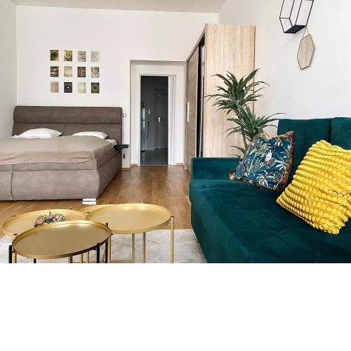 Stylish retreat in a lively area