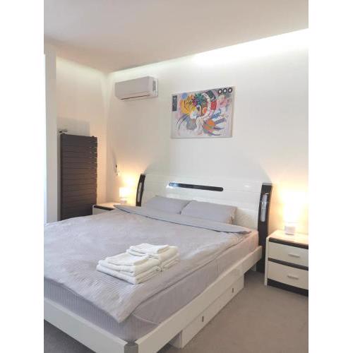 Stylish Riverside Apartments in Riviera Complex