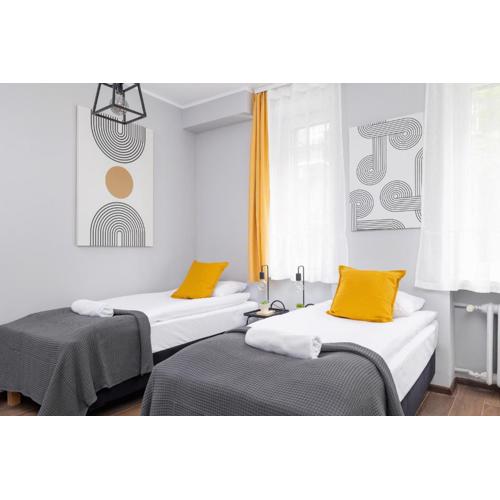 Stylowe Apartamenty typu Studio na Parterze w Centrum Katowic Blisko Rynku by Noclegi Renters
