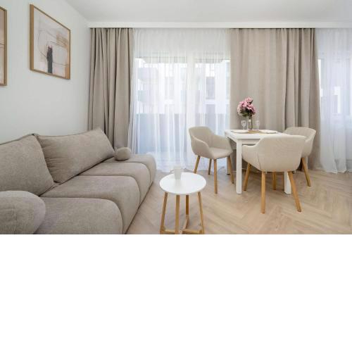 Stylowe Studio we Wrocławiu dla 4 Osób by Noclegi Renters