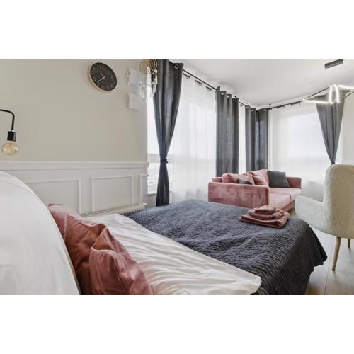Stylowy apartament z balkonem i panoramą miasta