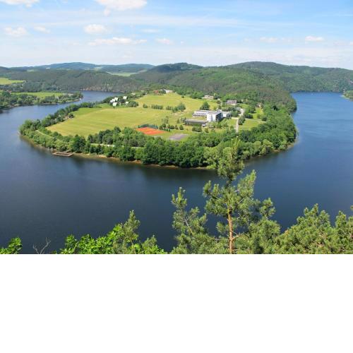 Summer lake