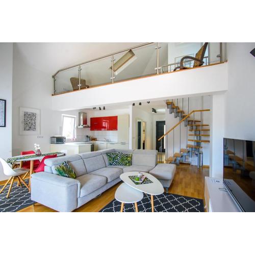 SUMMER NIGHT APARTMENT by DuHomes