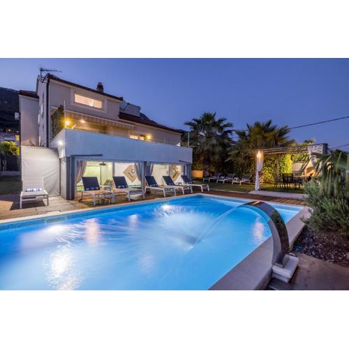 Sun castle holiday house Babic