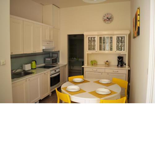 Sunflower 2BDR Flat By Ruterra