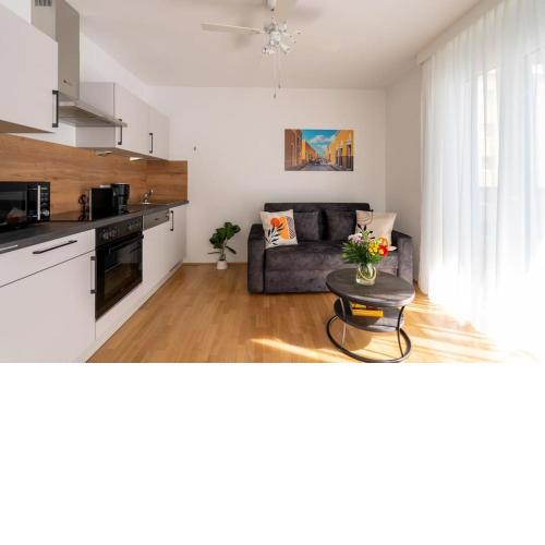 Sunny 1BR Home with Balcony by HM