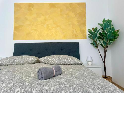 Sunny 65 m2 Central Apartment