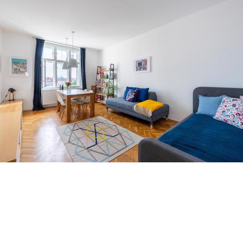 *SUNNY and STYLISH* Apt with BALCONY near TV Tower