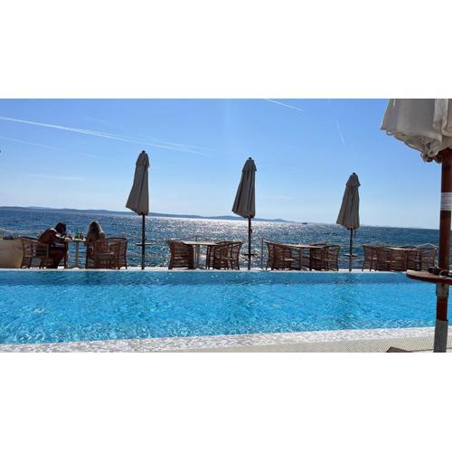 Sunny apartman u resortu, Petrčane, apartman za 4, AKCIJA!