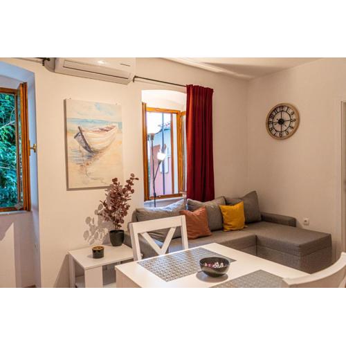 Sunny Bay Apartment