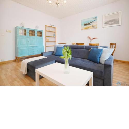 Sunny by 3City Rentals
