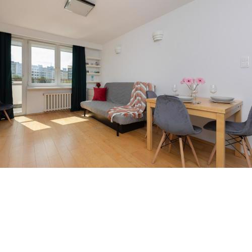 Sunny City Centre Apartment by Noclegi Renters