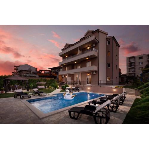 Sunny Garden Adria
