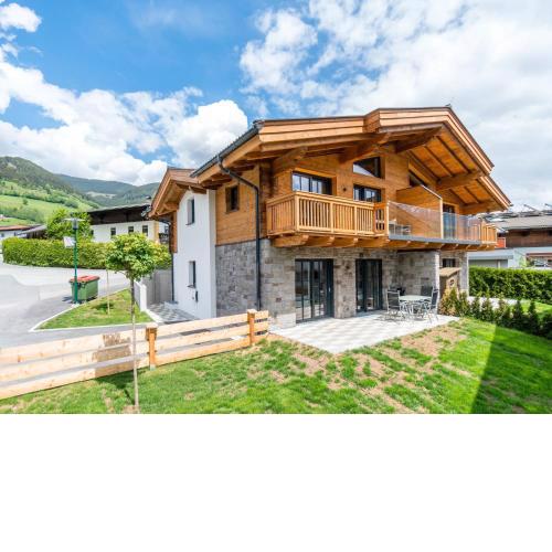 Sunny holiday home with sauna in Piesendorf