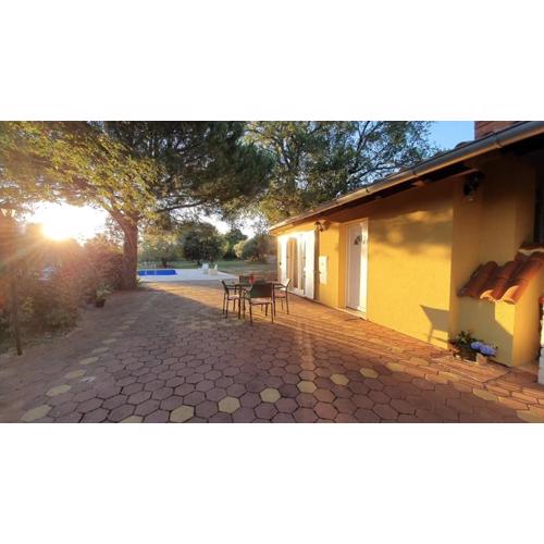 Sunny Holiday Home