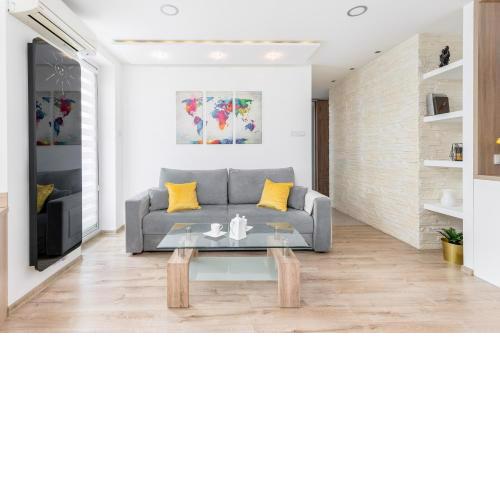 Sunny Kliny Apartment