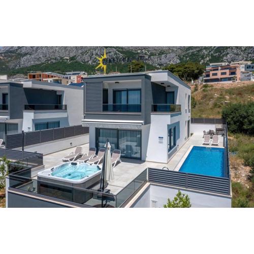 Sunny Lux Villa 1 in Makarska by Villas Guide