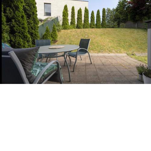 Sunny Studio with Garden