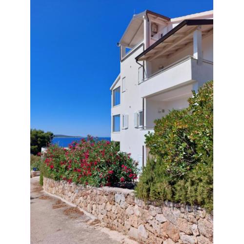 Sunny Terrace Zavala Hvar studio with terrace