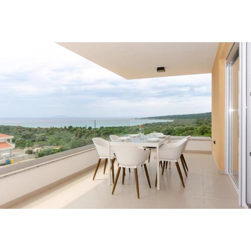 Sunnyside Apartment