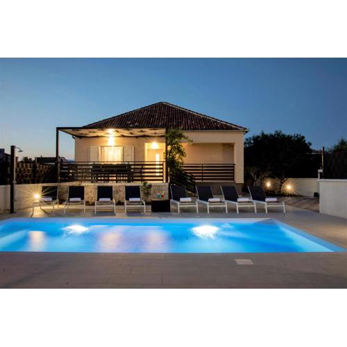 SUNRISE RESIDENCE