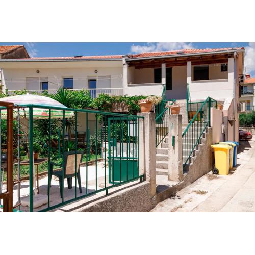 Sunrise Terrace Apartment