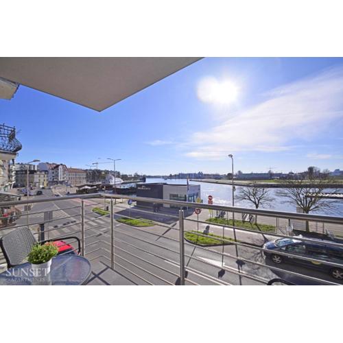 Sunset Apartments - przestronny apartament z widokiem na port!