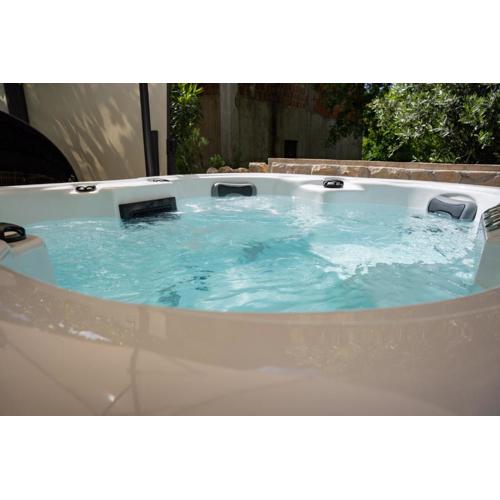 Sunset B Apartment with Private Jacuzzi