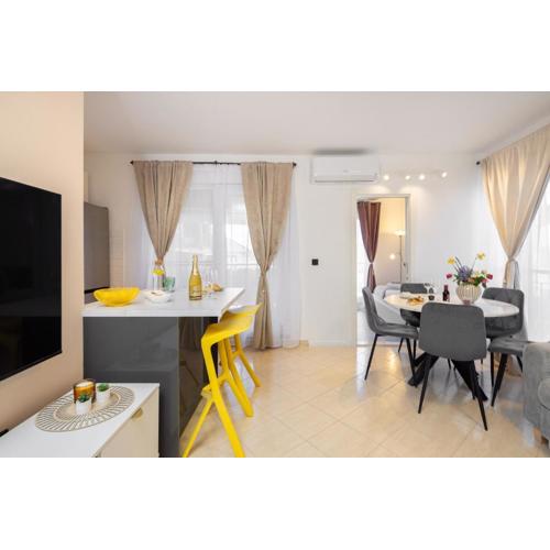 Sunset Ridge Apartment