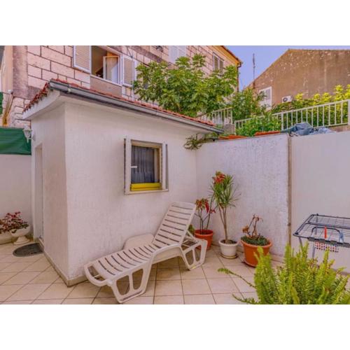Sunset Tides Apartments with Terrace and Sea View