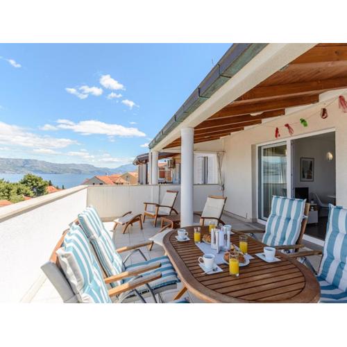 Sunset view apartment - One bedroom apartment with balcony and sea view