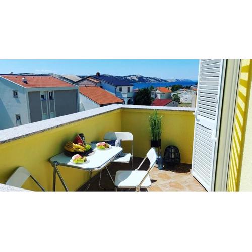 Sunshine Apartment