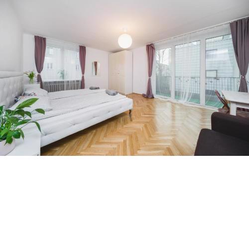 Sunshine Parkside Hideaway - 3 Bedroom - by Upstairs