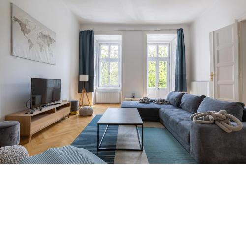SUPER CENTRAL 2BR-2BT with Balcony&View&Sauna&Jacuzzi