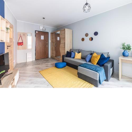 SuperApart Stalowa 39 Modern Unit with Kitchen & Wifi