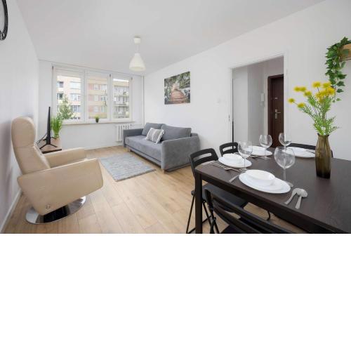 Suwalska Comfort Family Apartament with Balcony Warsaw by Noclegi Renters