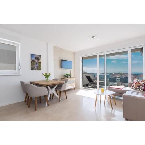 Suzana, sea view lux.apartment
