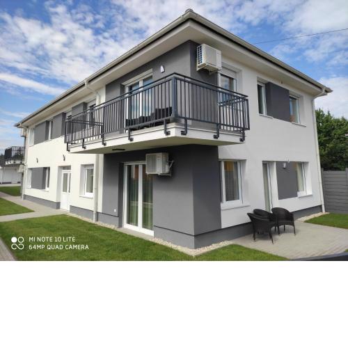 Sweet Home Apartments