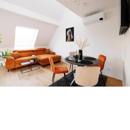 SYMPHONY Apartments 42 - Modern Loft with Terrace and Grill in Central Location