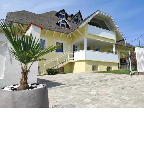 Szandra Apartmanház