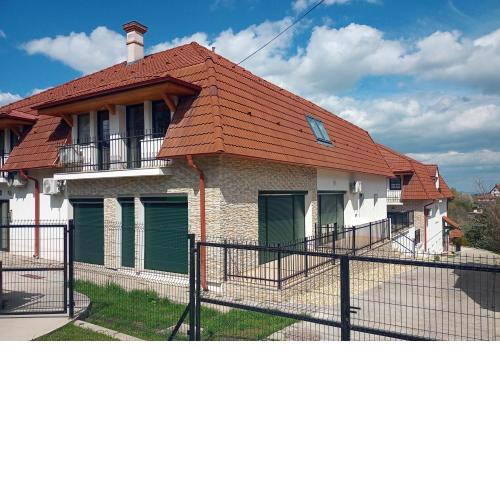 Szellőrózsa Apartman