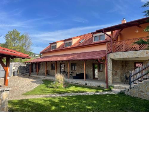 Szögedi Villa