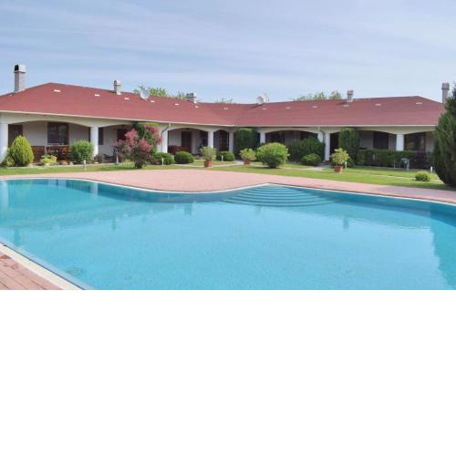 Szőlősgyörök Kun Apartment with 3 bedrooms on 92 in